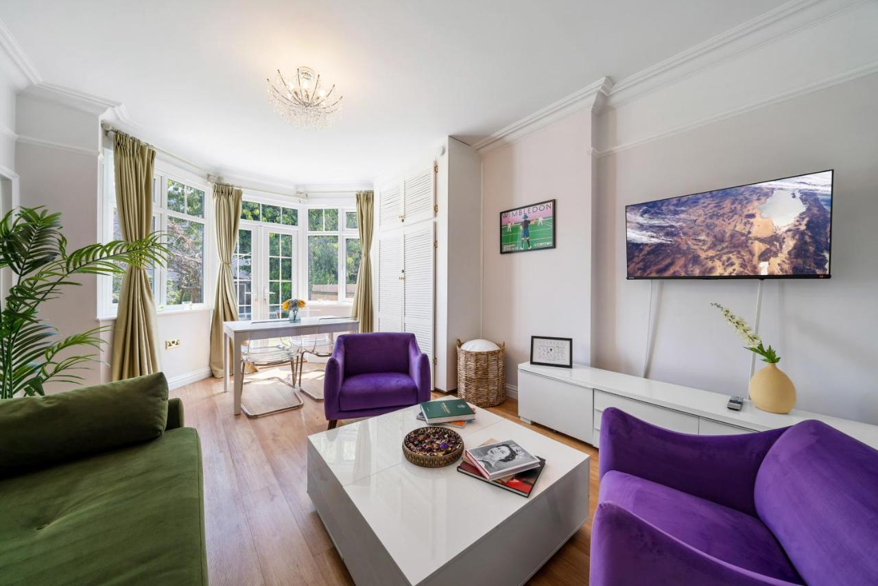 Lovely Garden Apartment In Wimbledon Town Centre With Private Parking By Wimbledon Holiday Lets London Kültér fotó