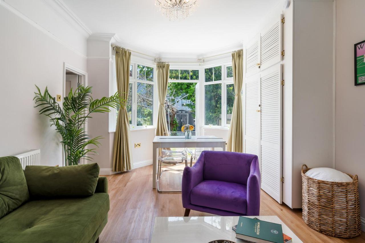 Lovely Garden Apartment In Wimbledon Town Centre With Private Parking By Wimbledon Holiday Lets London Kültér fotó