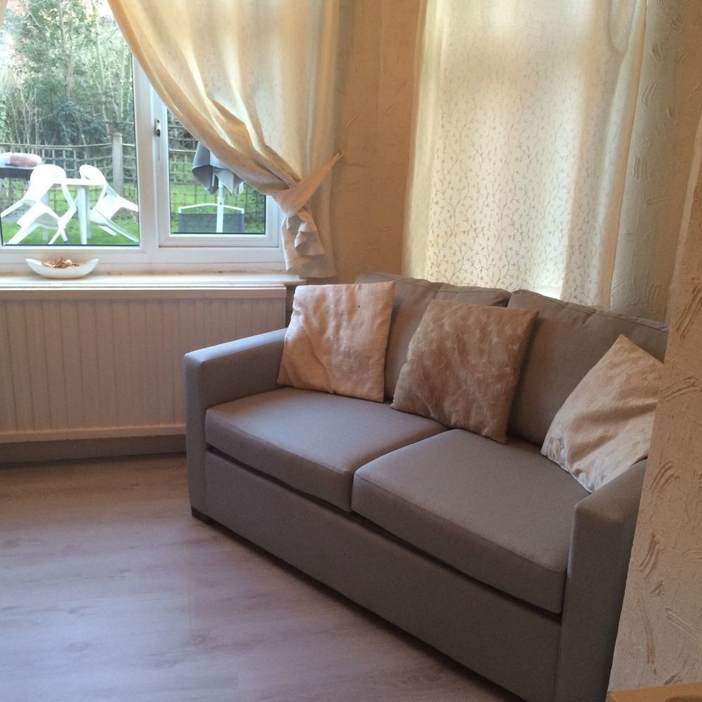Lovely Garden Apartment In Wimbledon Town Centre With Private Parking By Wimbledon Holiday Lets London Kültér fotó